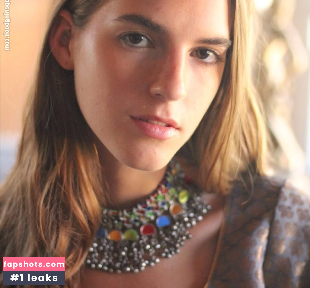 Emily Feld gallery photo #1011