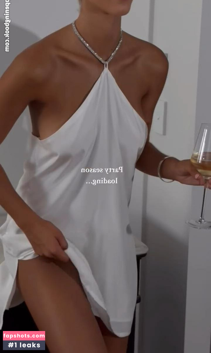 Emily Feld gallery photo #1106