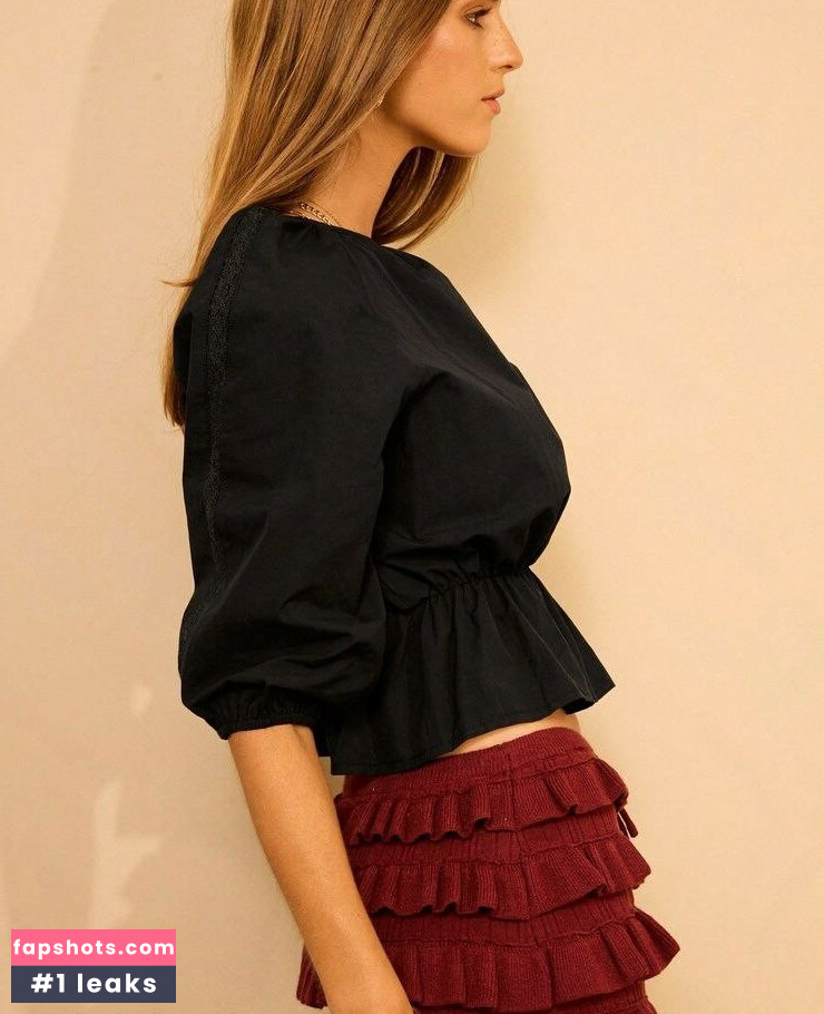 Emily Feld gallery photo #208