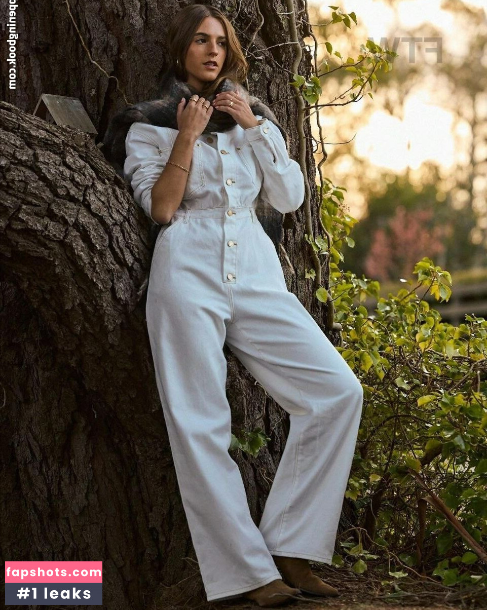 Emily Feld gallery photo #227