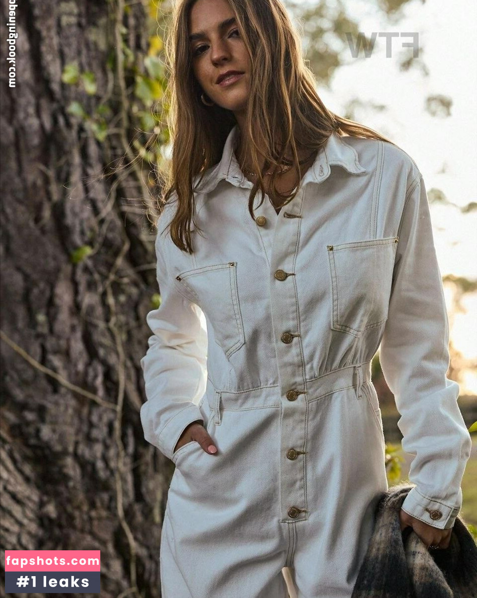 Emily Feld gallery photo #233