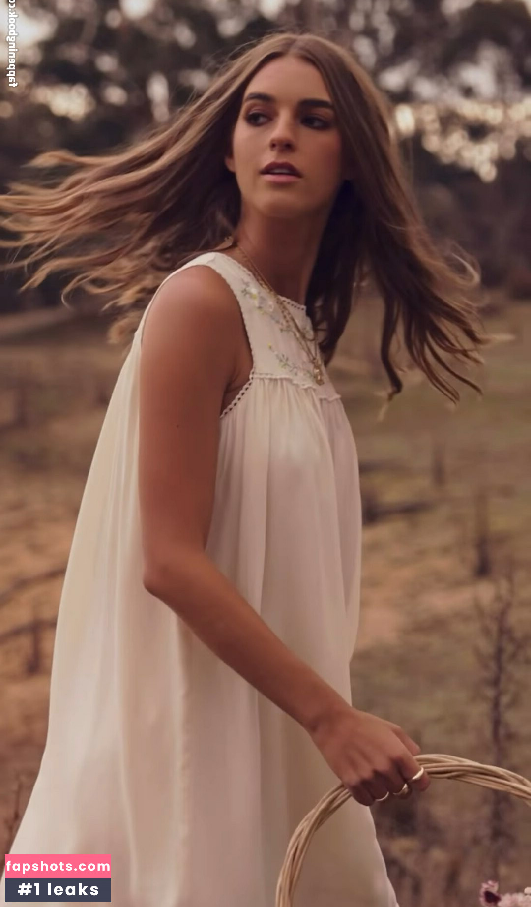 Emily Feld gallery photo #289