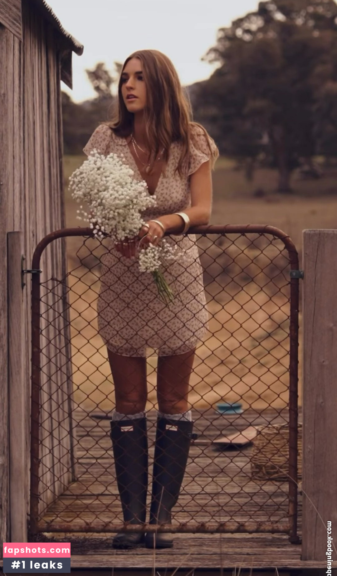 Emily Feld gallery photo #297