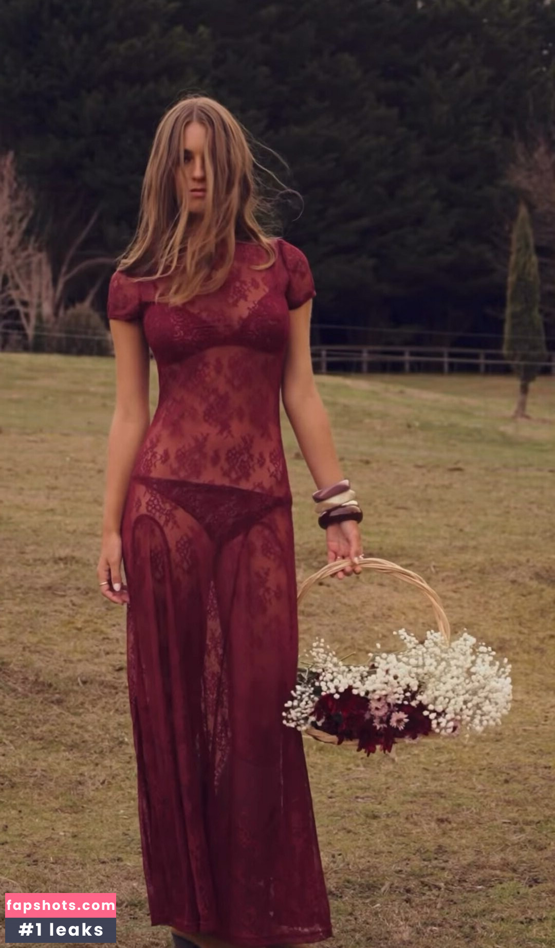 Emily Feld gallery photo #298