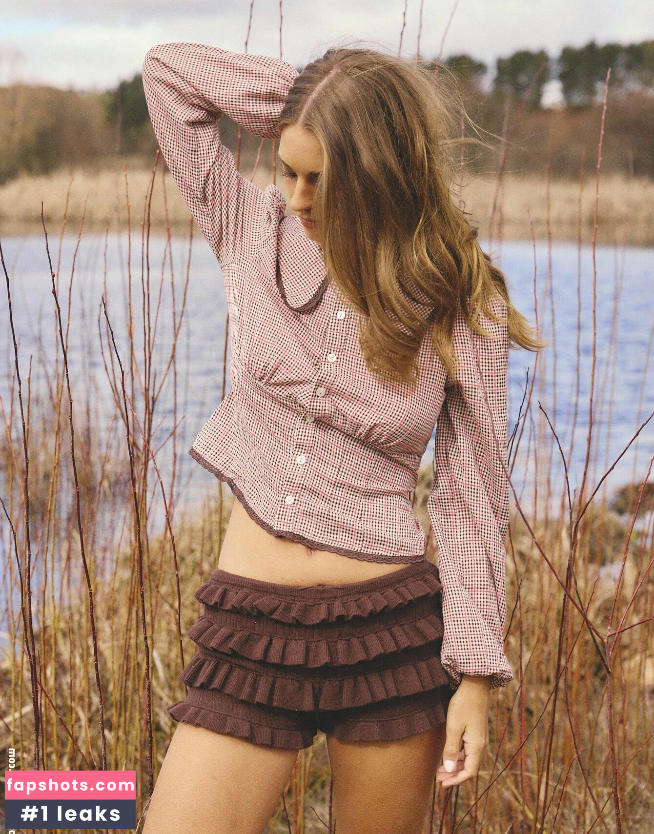 Emily Feld gallery photo #317