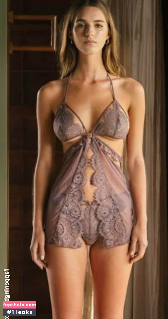 Emily Feld gallery photo #343