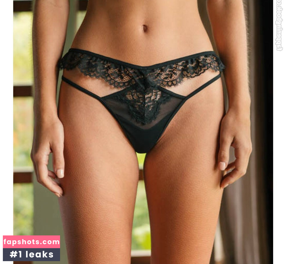 Emily Feld gallery photo #390