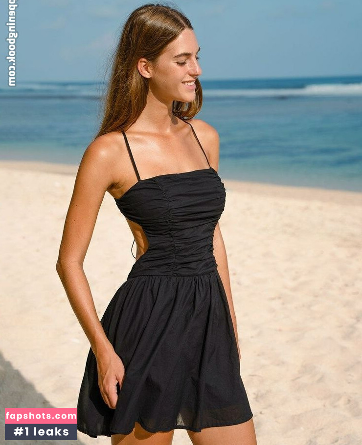 Emily Feld gallery photo #405