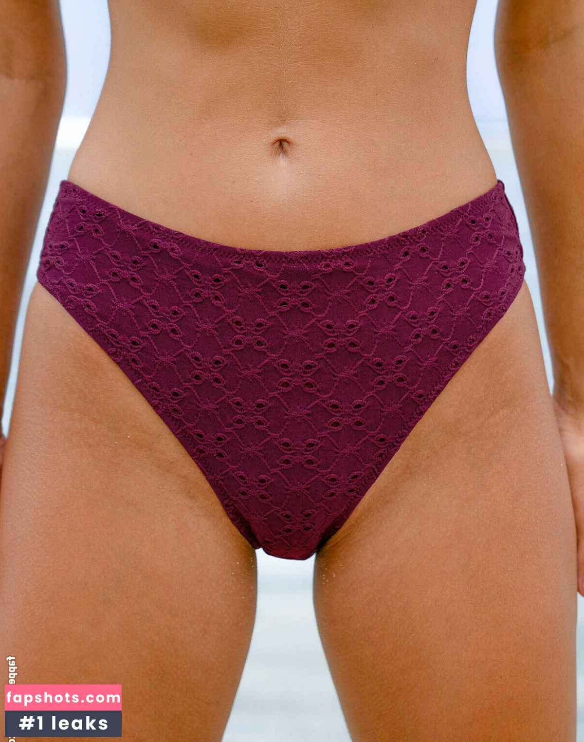 Emily Feld gallery photo #503