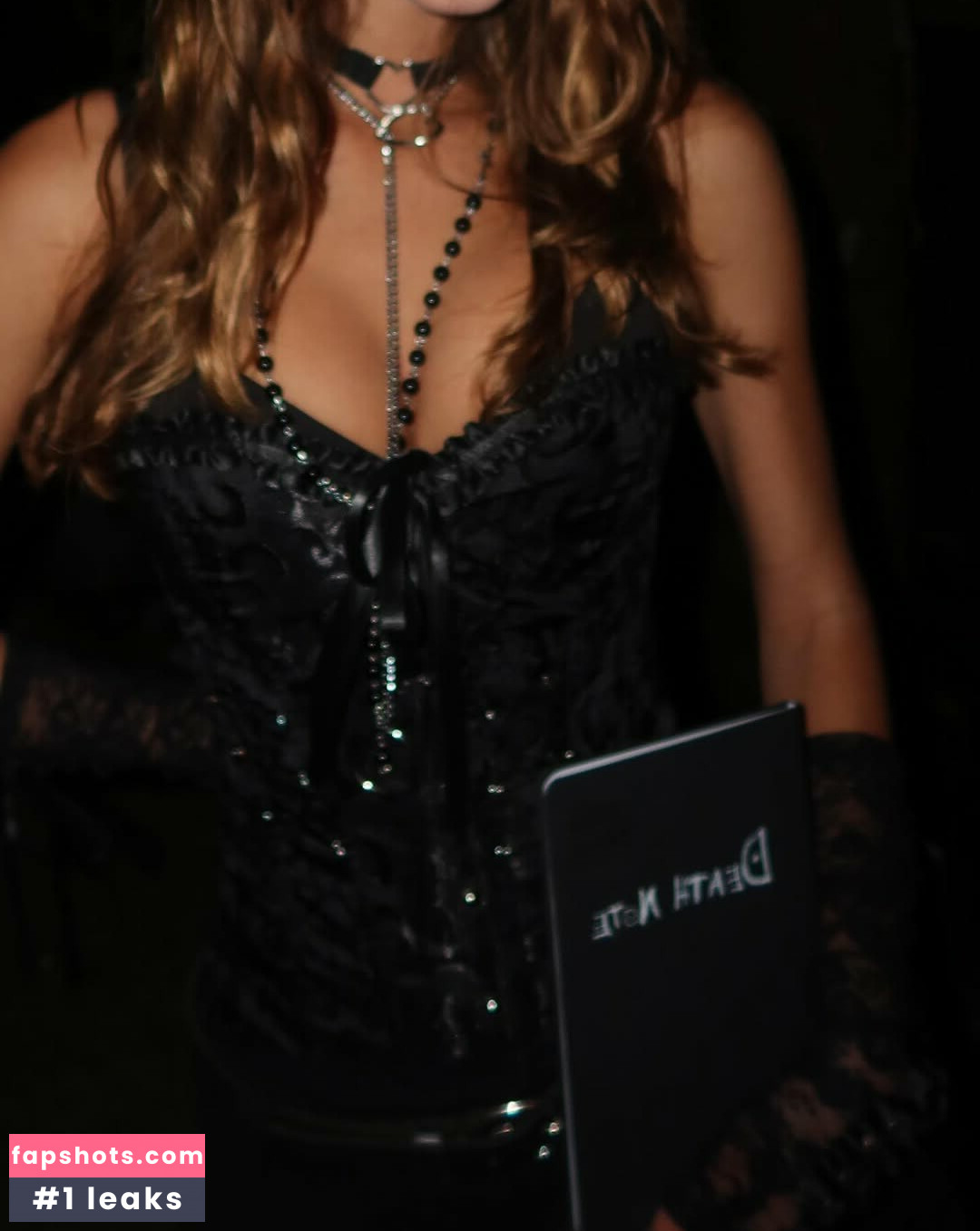 Emily Feld gallery photo #66