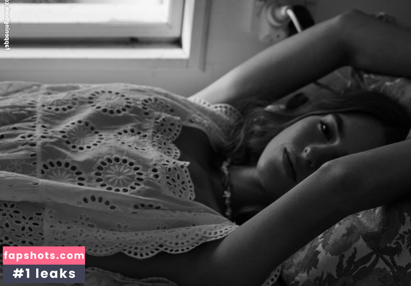 Emily Feld gallery photo #655