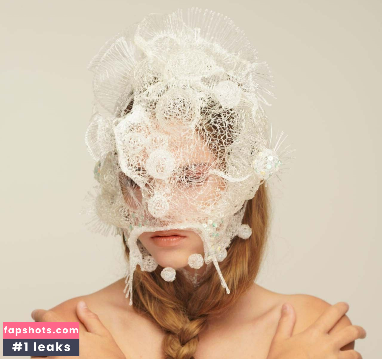 Emily Feld gallery photo #869