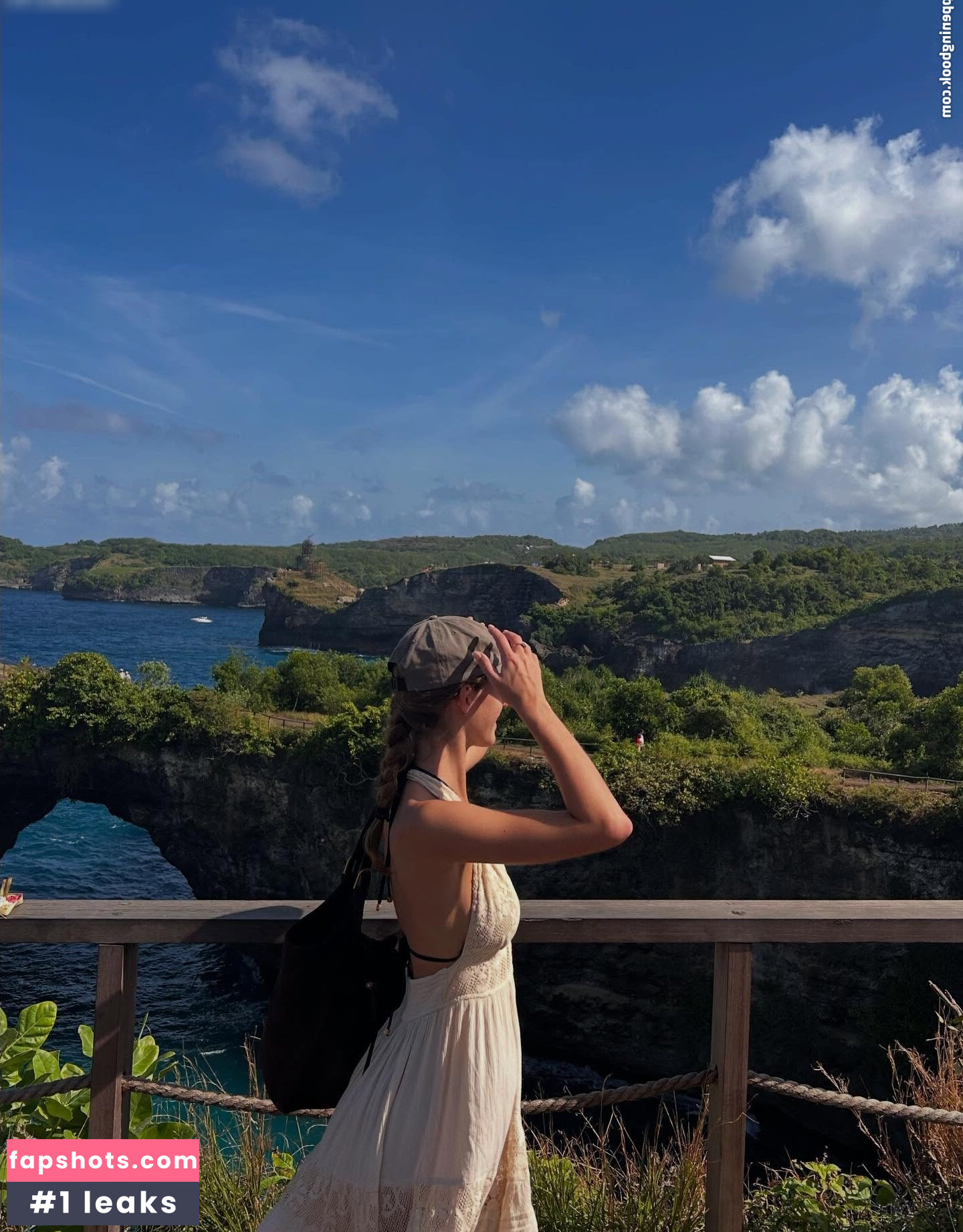 Emily Feld gallery photo #888