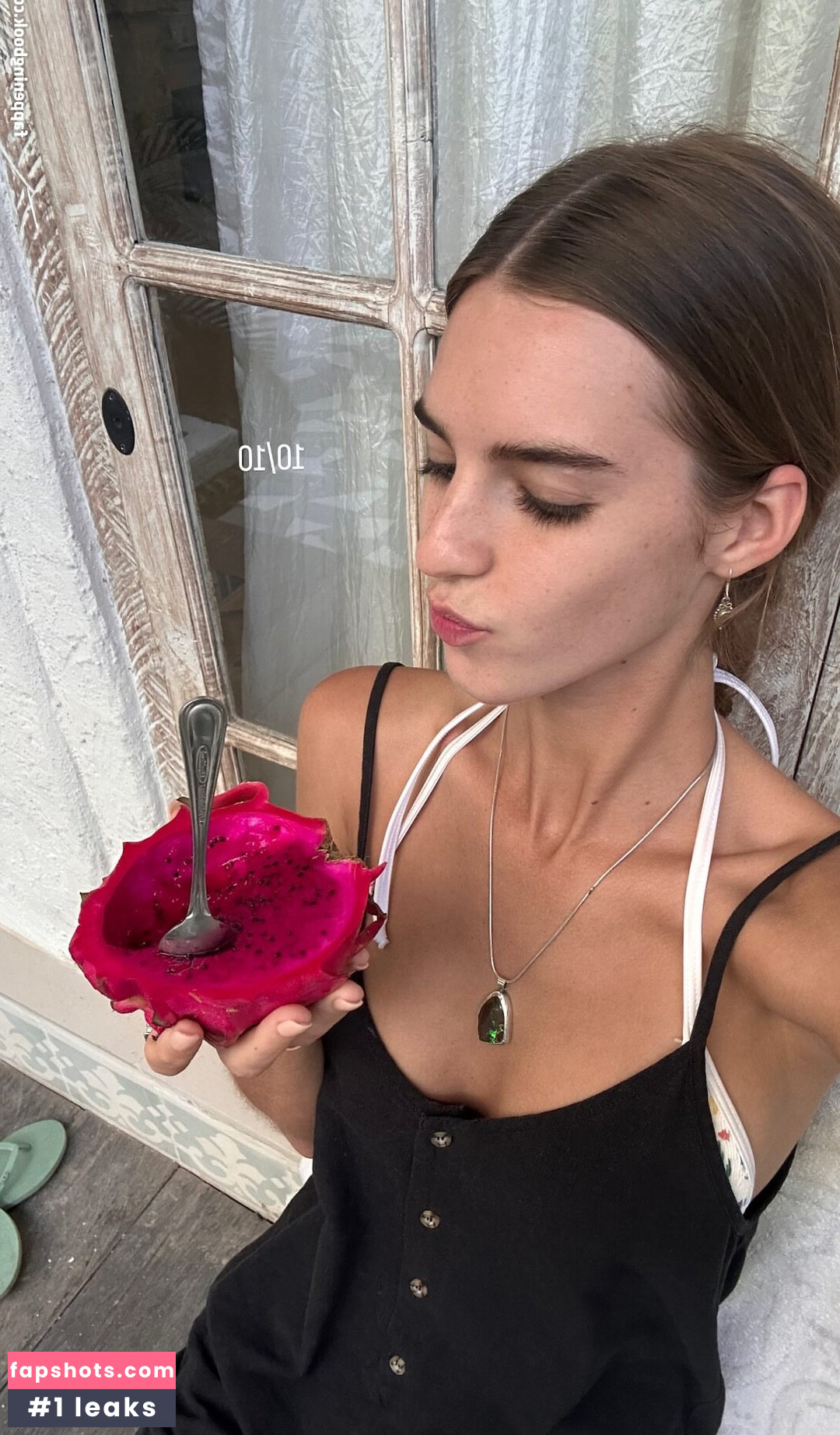 Emily Feld gallery photo #889