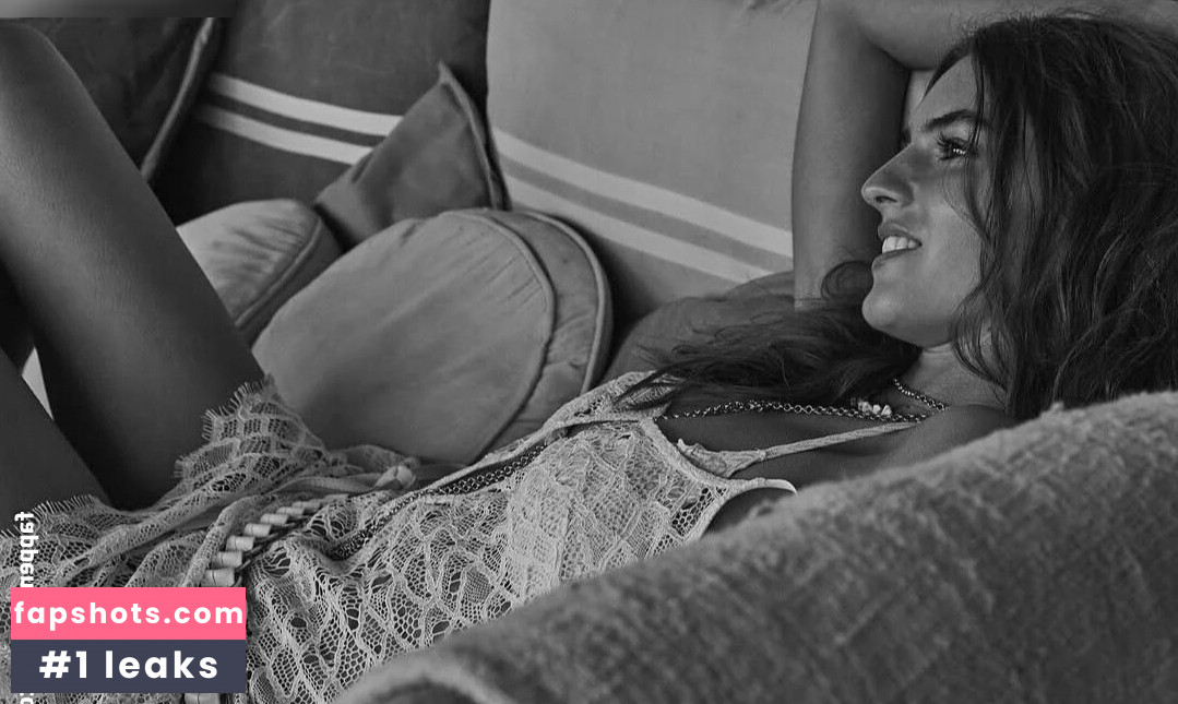 Emily Feld gallery photo #901