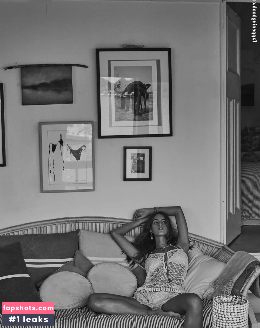 Emily Feld gallery photo #906