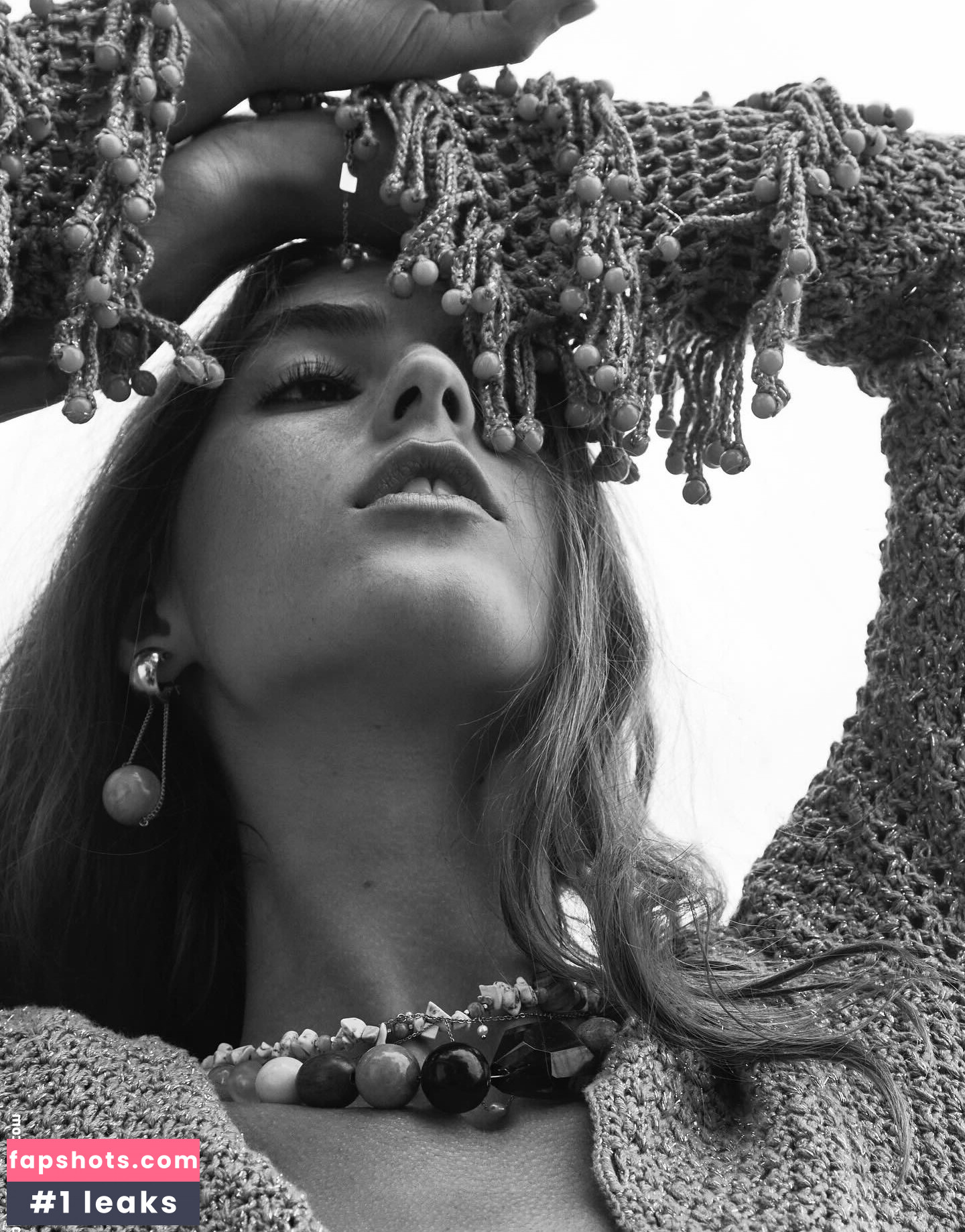 Emily Feld gallery photo #909