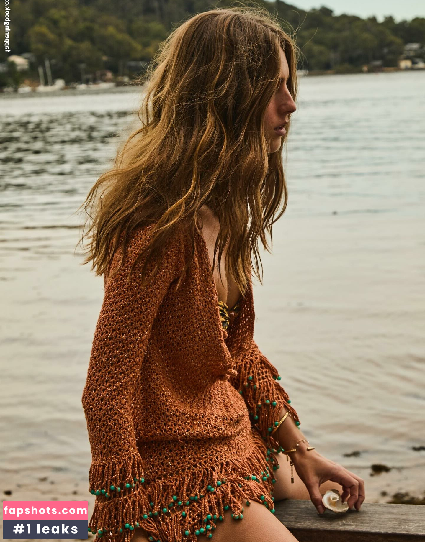 Emily Feld gallery photo #910