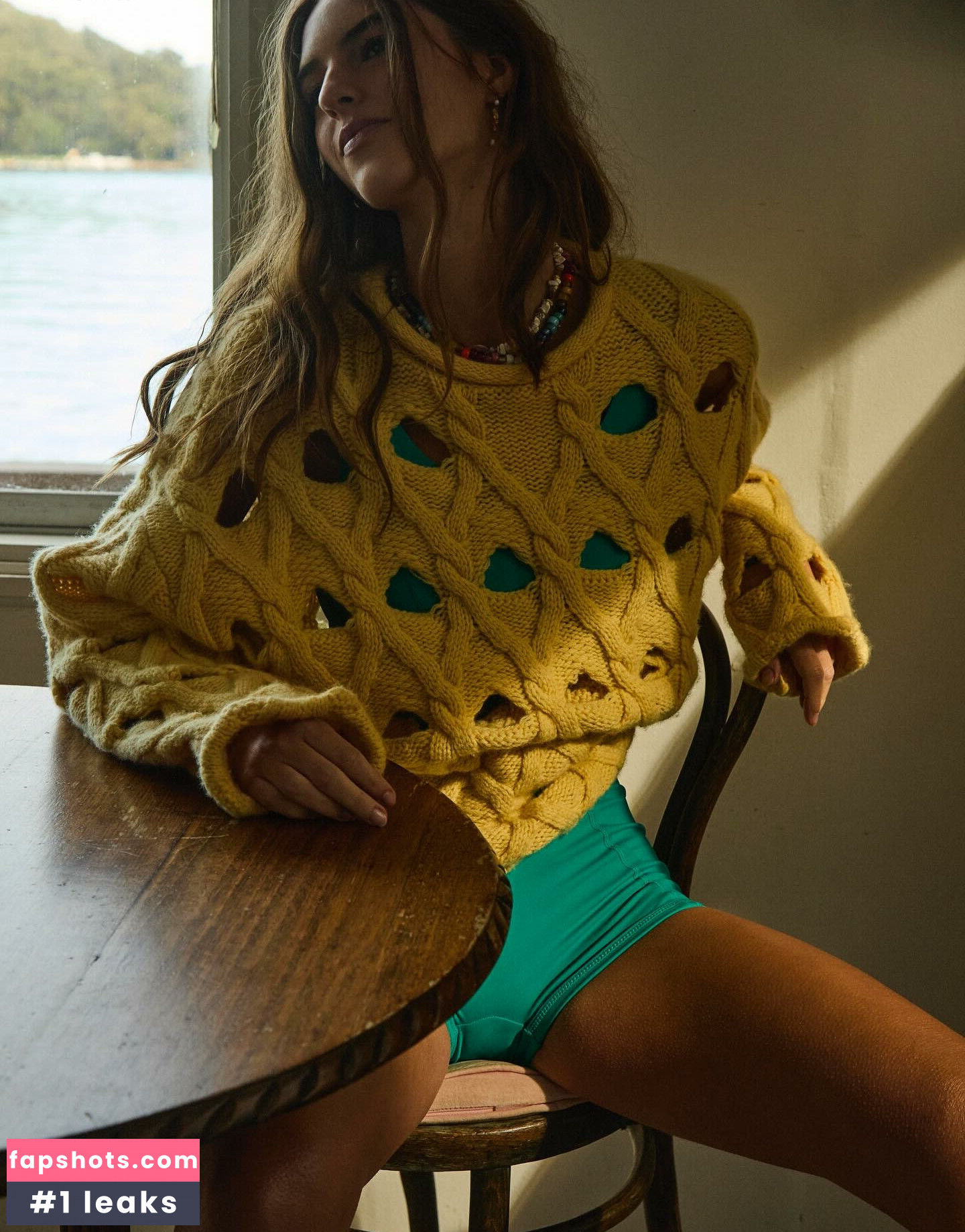 Emily Feld gallery photo #915