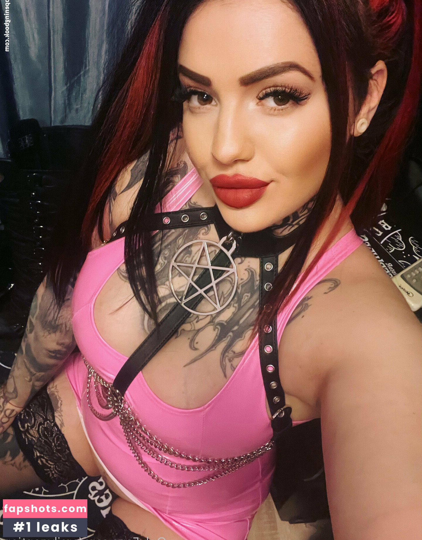 Emily Gontier nude babe gallery