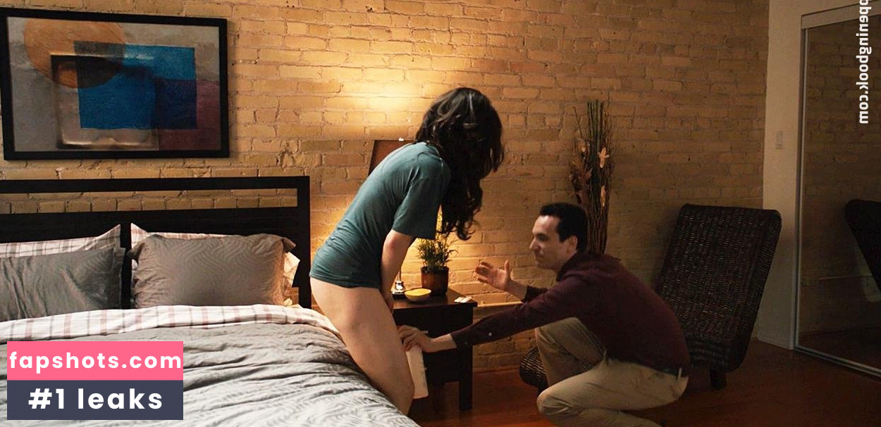 Emily Hampshire gallery photo #14