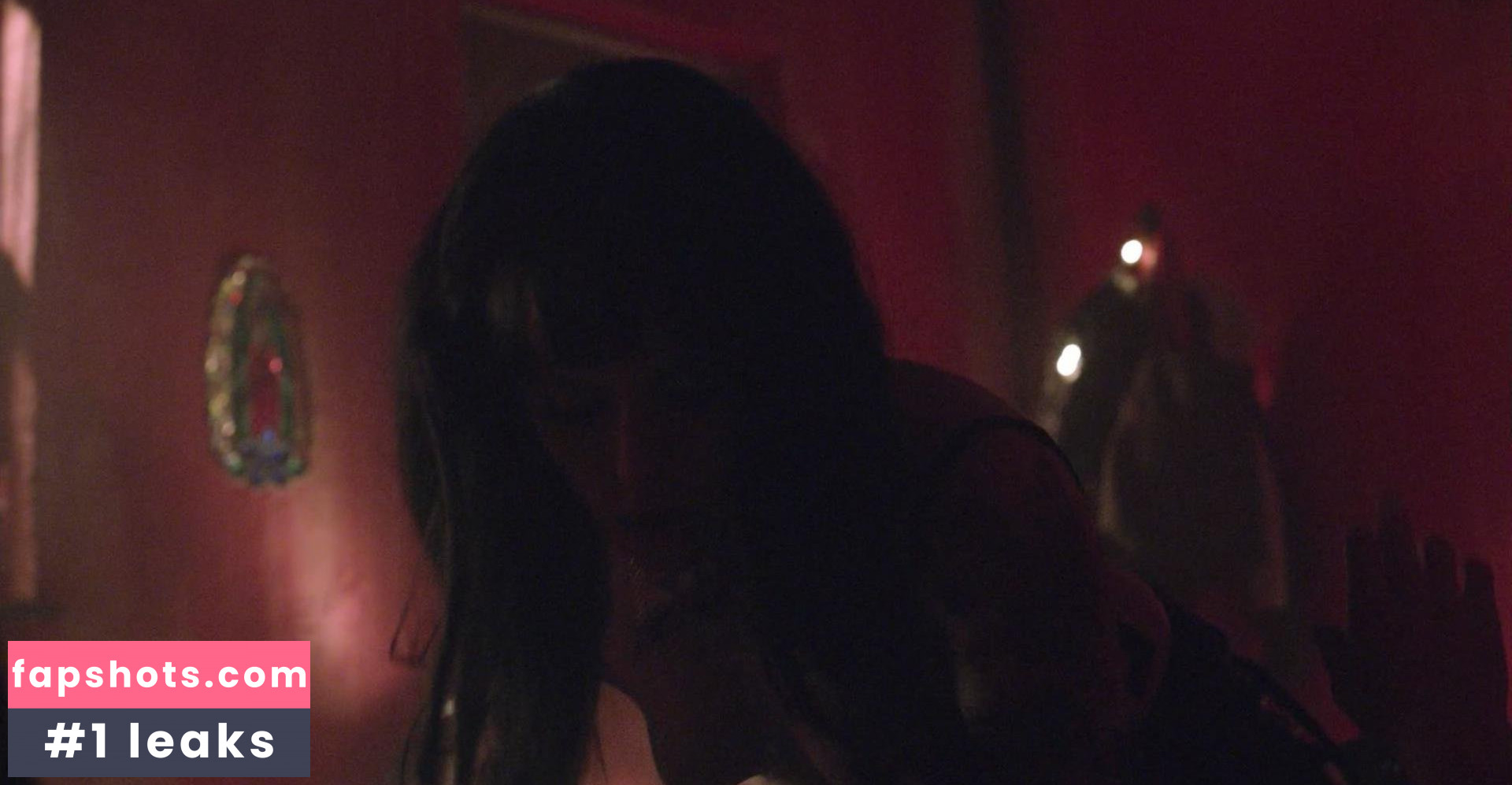 Emily Hampshire gallery photo #19