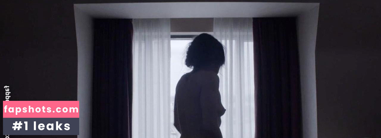 Emily Hampshire gallery photo #23