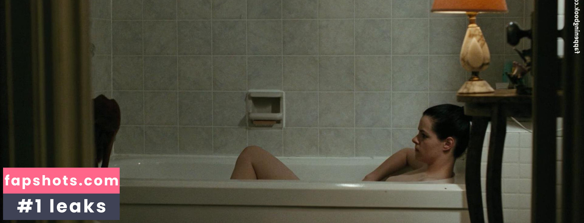 Emily Hampshire nude babe gallery