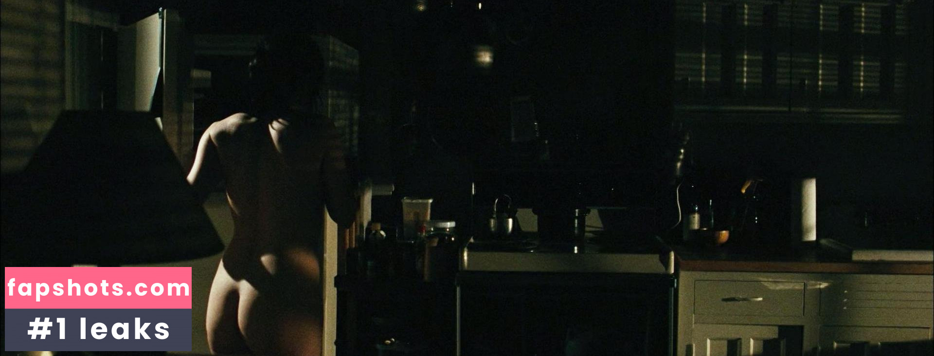 Emily Hampshire gallery photo #29