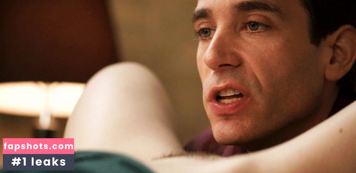 Emily Hampshire gallery photo #37