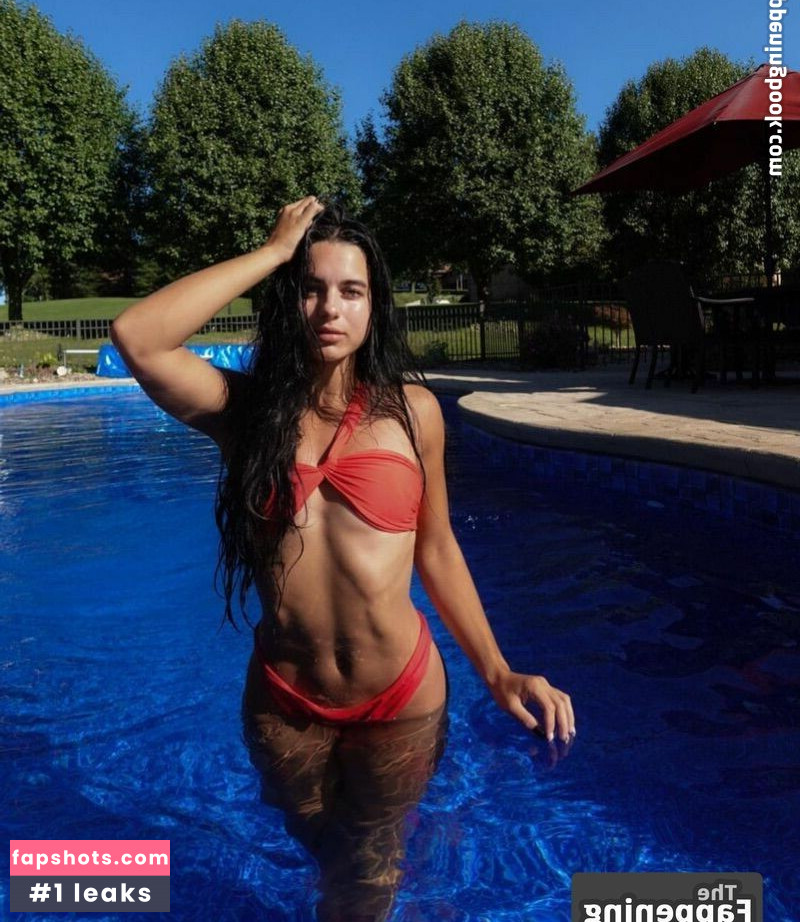 Emily Harrigan gallery photo #12