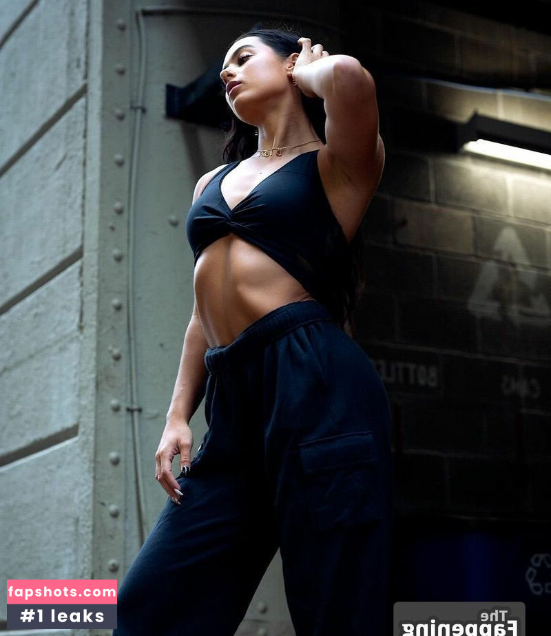 Emily Harrigan gallery photo #23