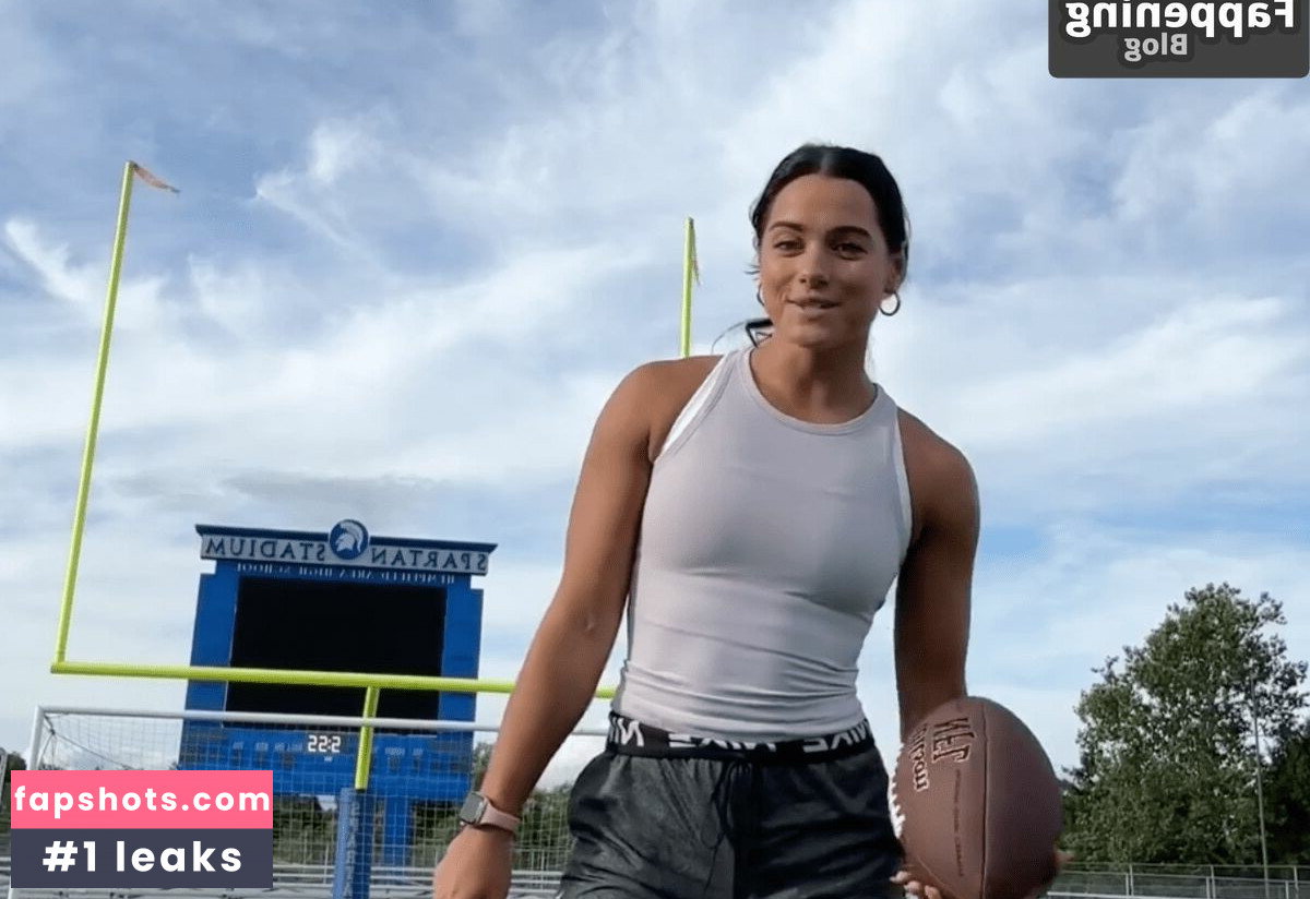 Emily Harrigan gallery photo #33