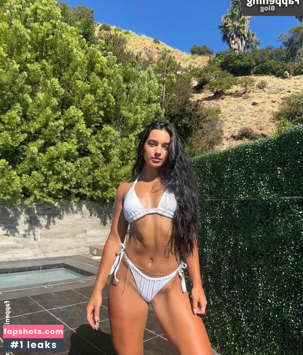 Emily Harrigan gallery photo #35