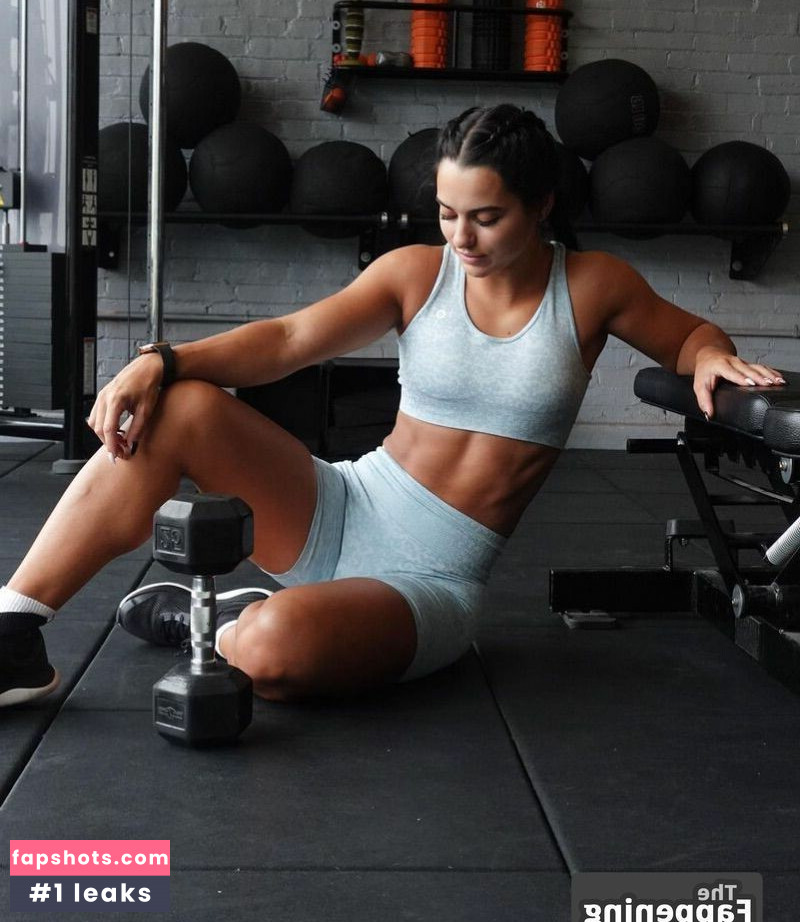 Emily Harrigan gallery photo #6