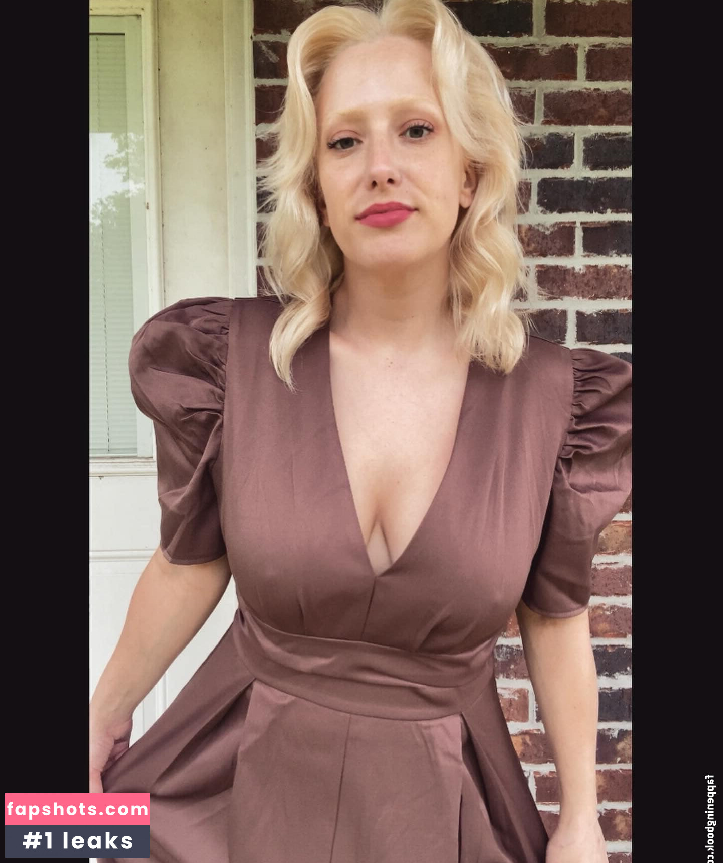 Emily Hebert gallery photo #15