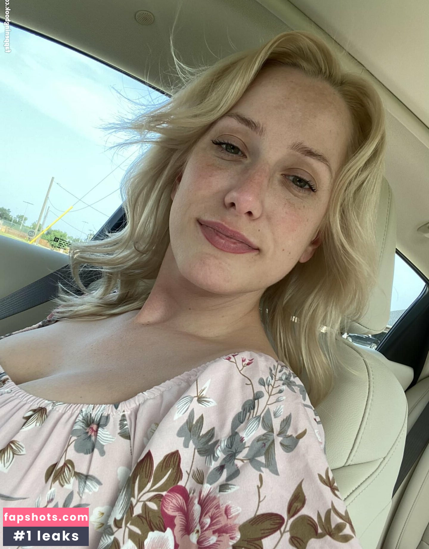 Emily Hebert gallery photo #4