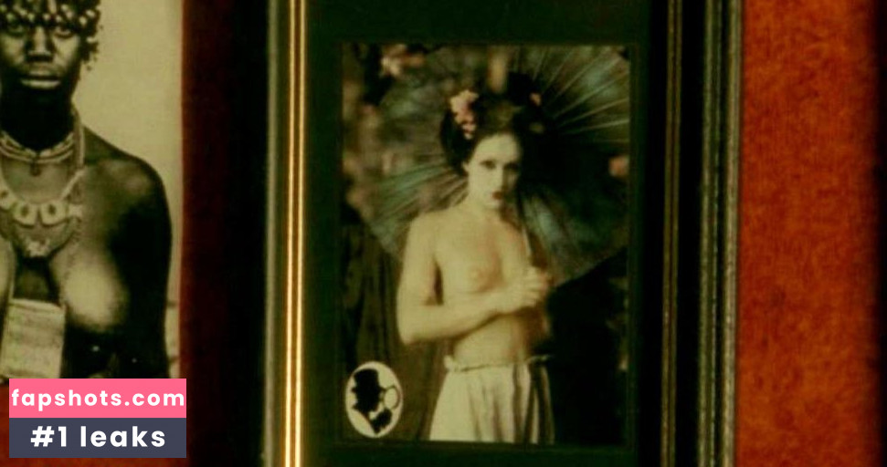 Emily Hillier gallery photo #2