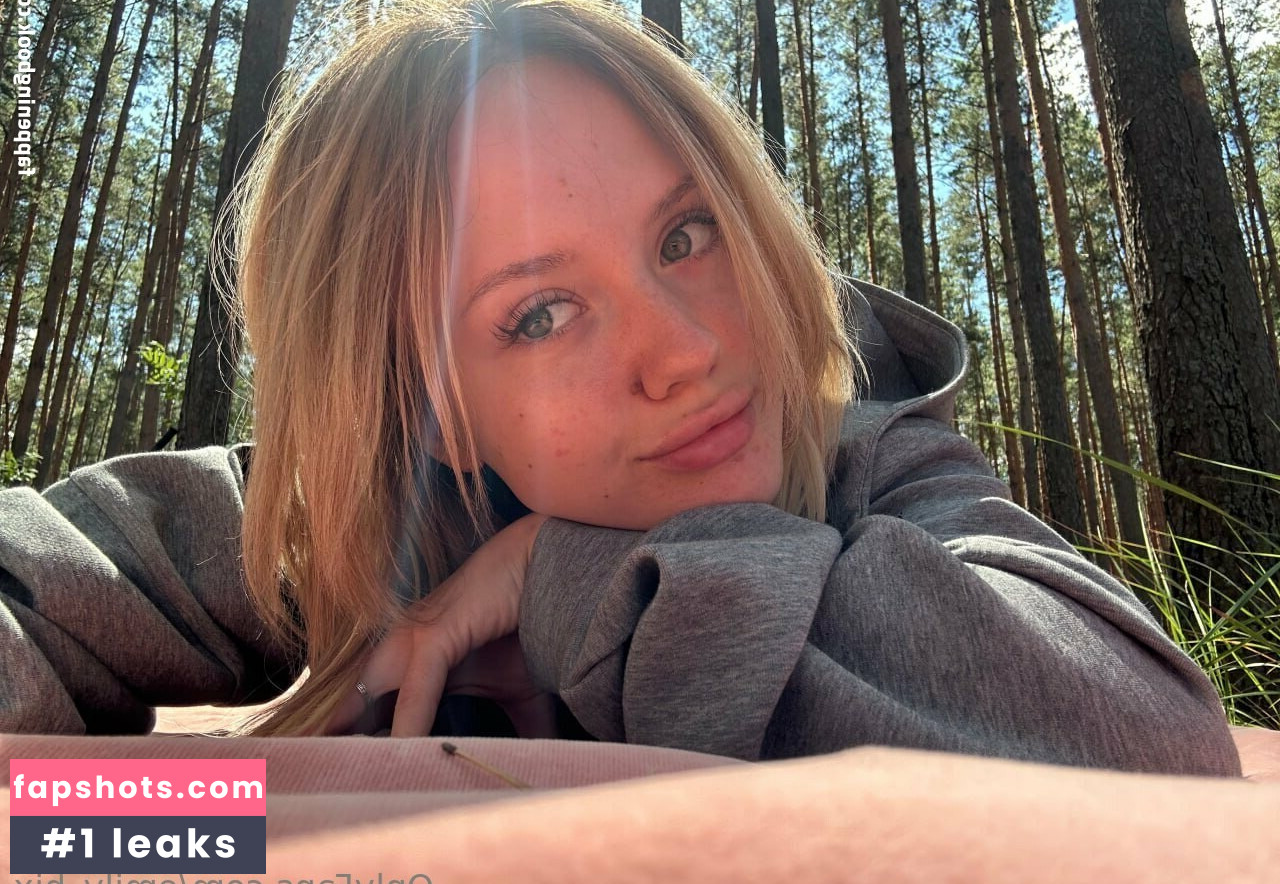 emily_hix nude babe gallery