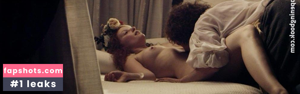 Emily Holmes gallery photo #2