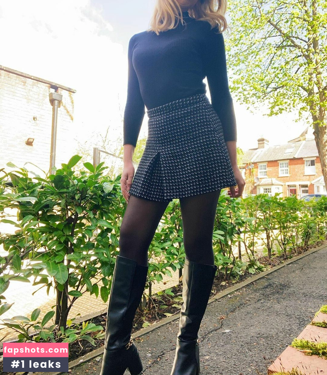 Emily_instyle gallery photo #5