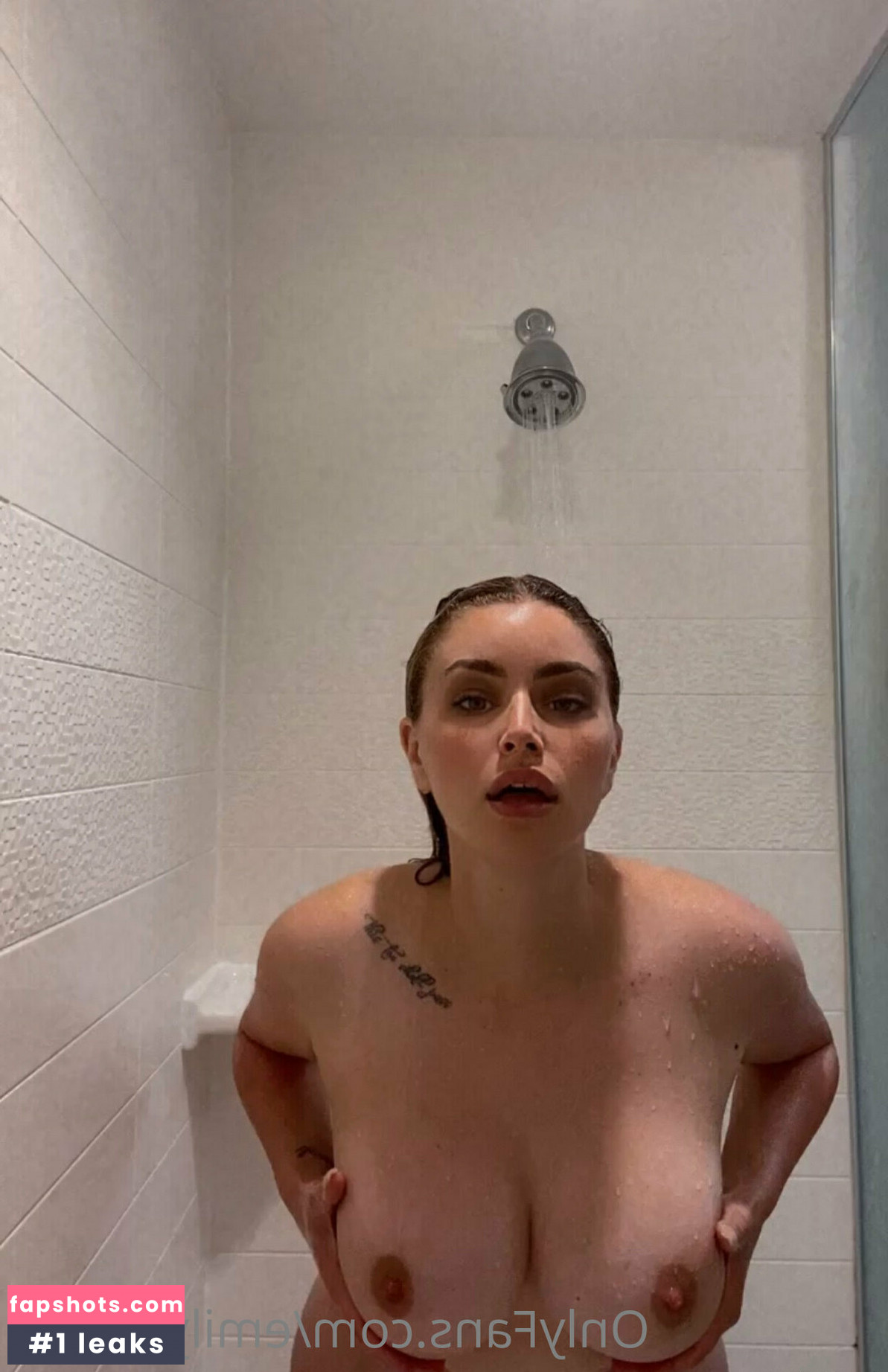 Emily Jane gallery photo #37