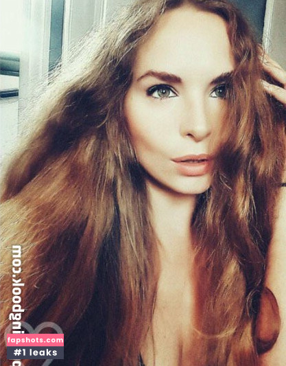 Emily Jezebelle Hamilton gallery photo #14