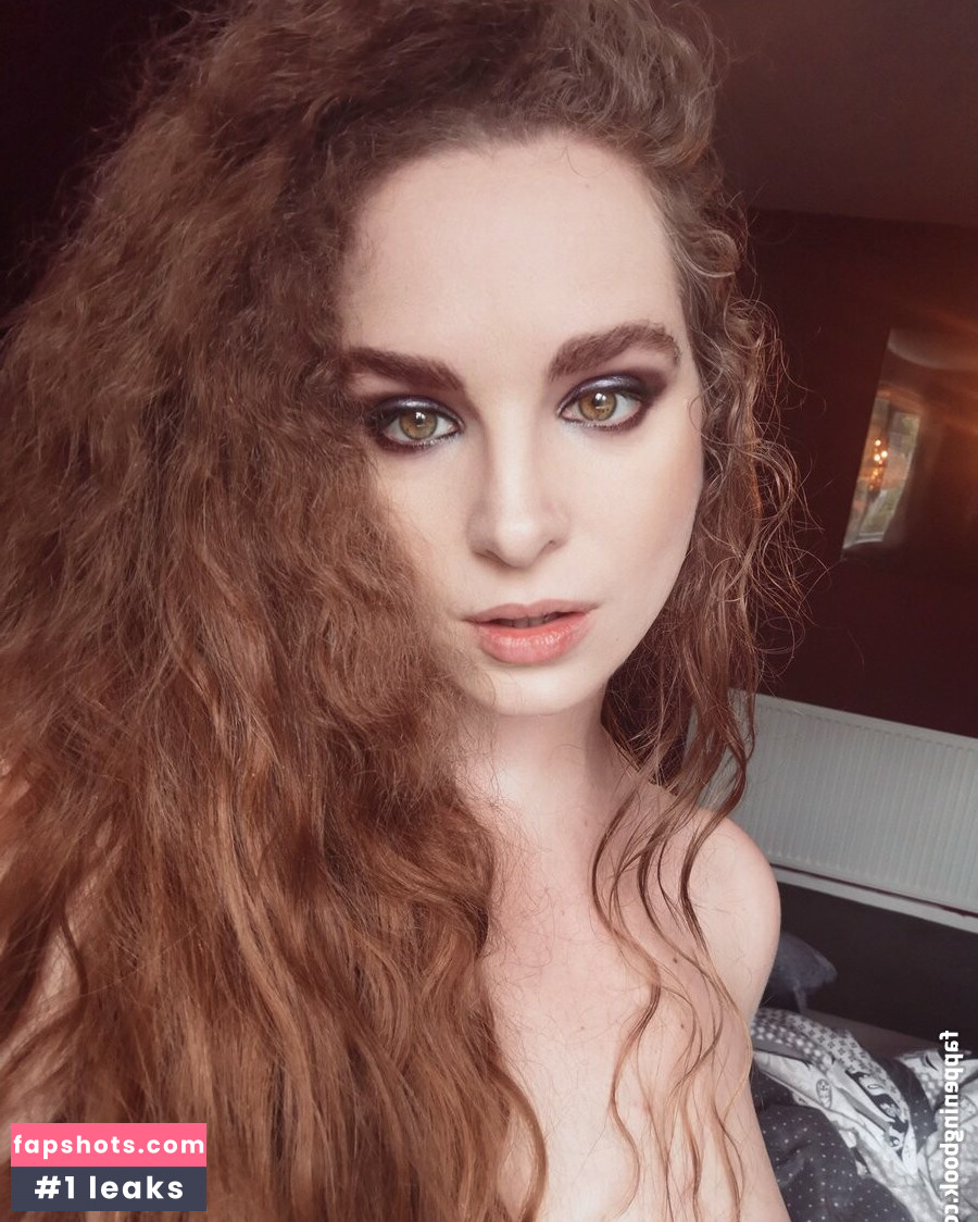 Emily Jezebelle Hamilton nude babe gallery