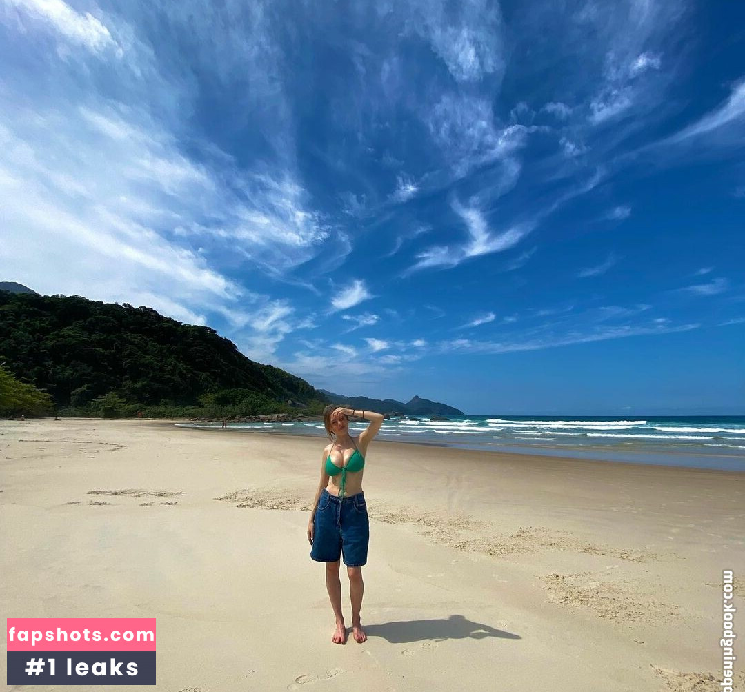 Emily Kyte gallery photo #33