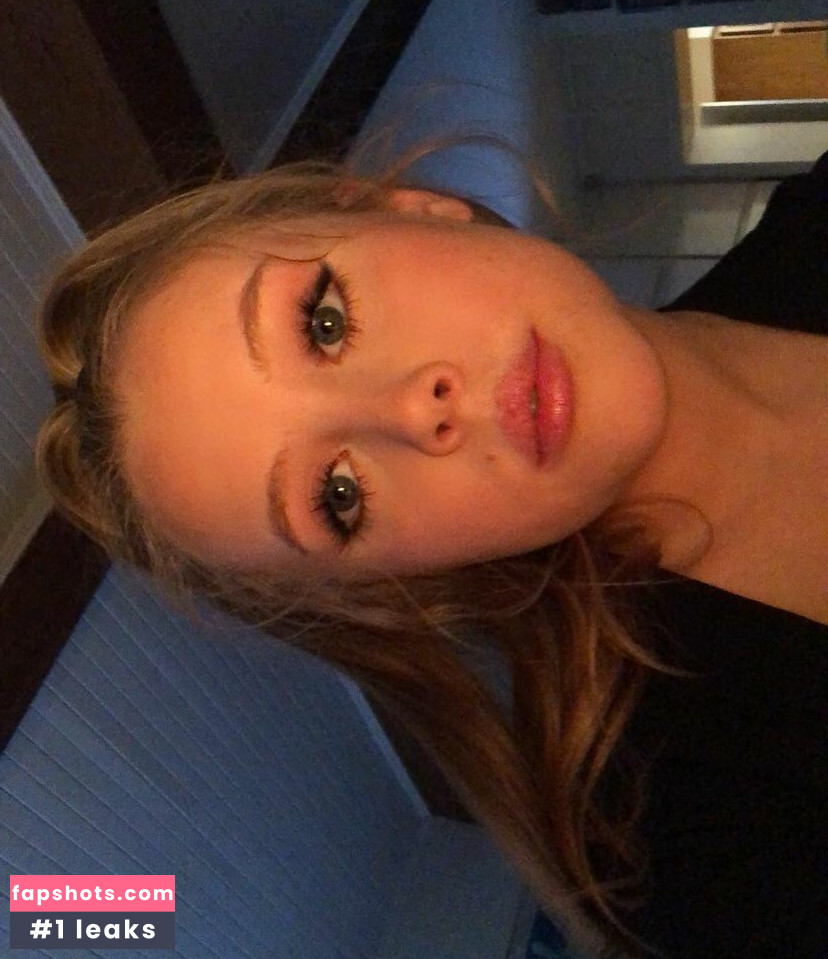 Emily Kyte gallery photo #60