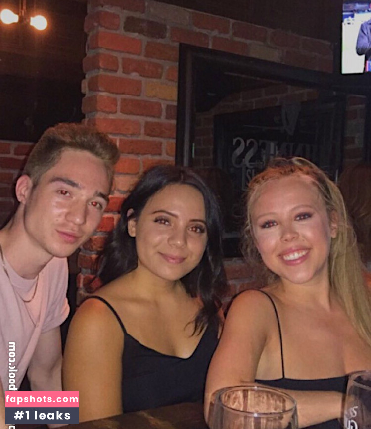 Emily Kyte gallery photo #72