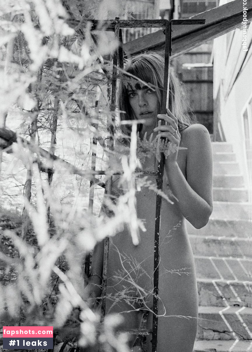 Emily Labowe gallery photo #3