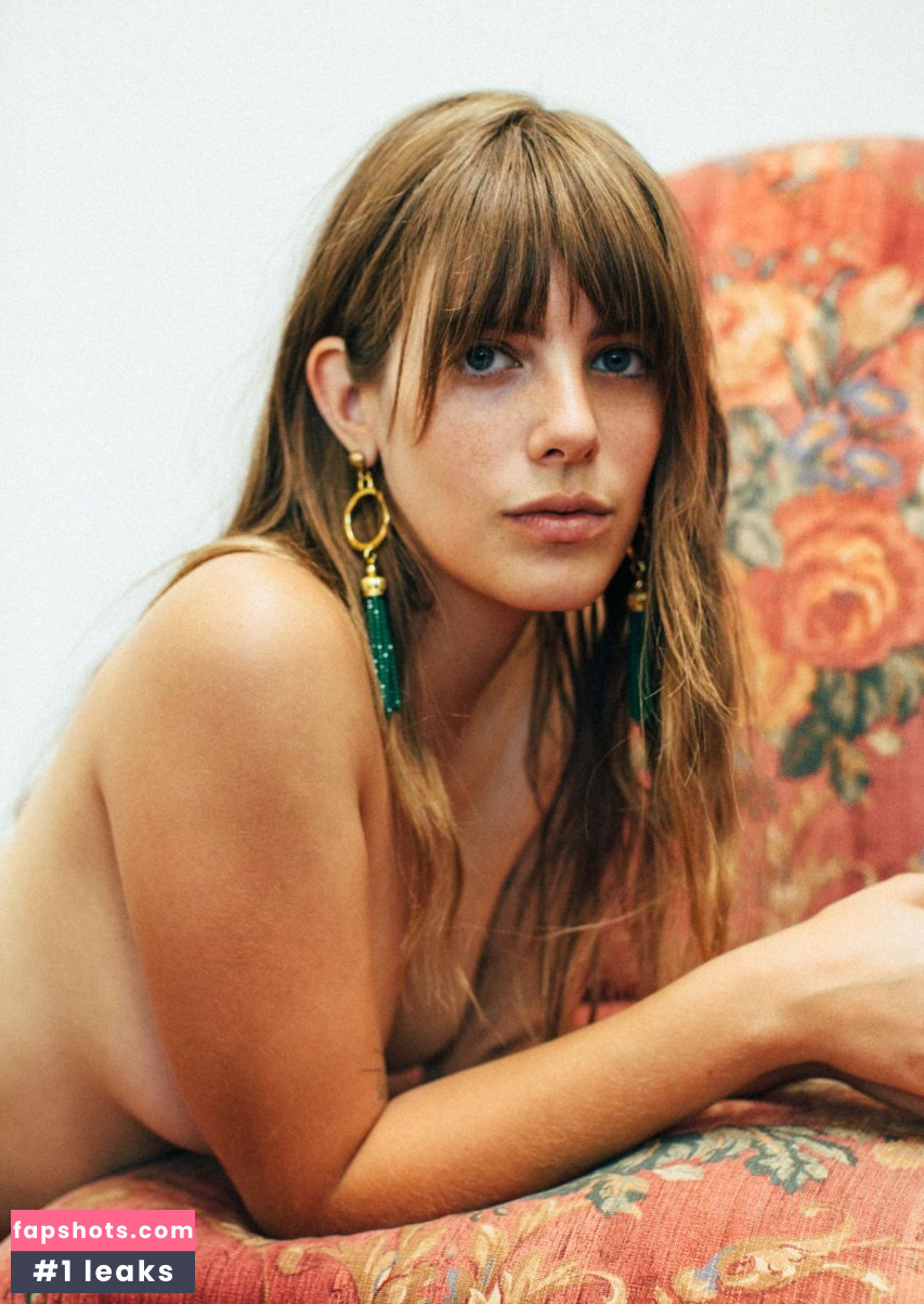 Emily Labowe gallery photo #40