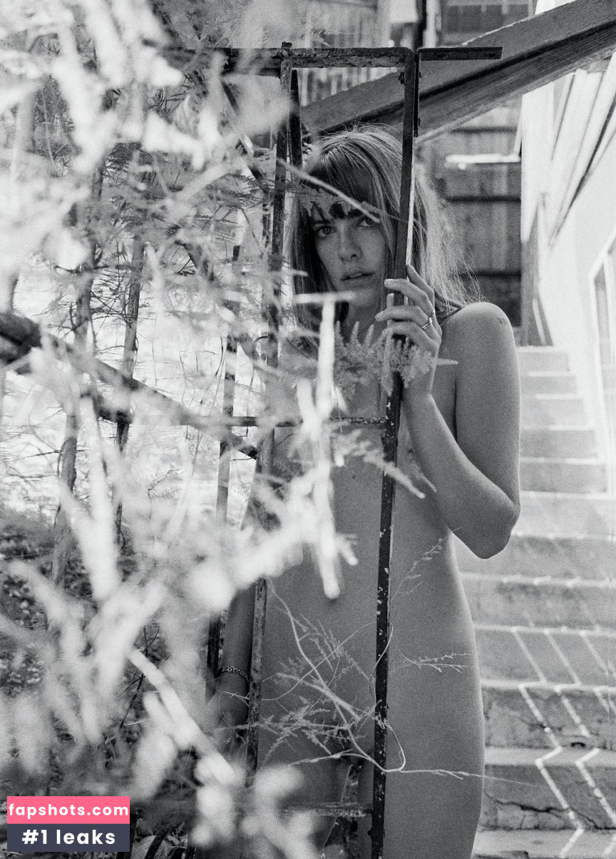 Emily Labowe gallery photo #45